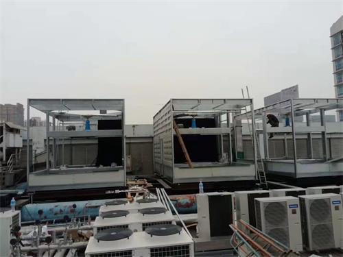 商場<a href=http://www.hzcdl.com/tags/10_0.html target=_blank class=infotextkey>冷卻塔噪音</a>治理